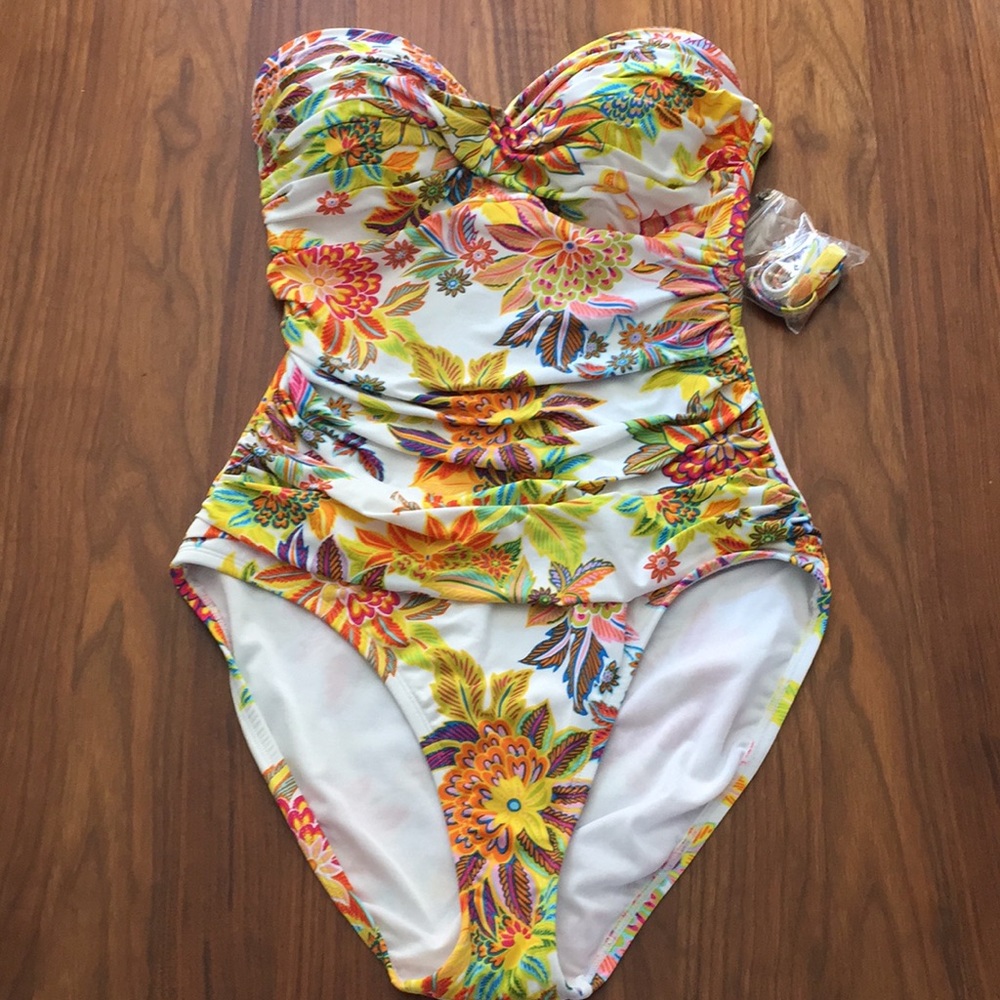 SALE NWT Bleu Rod Beattie bandeau swimsuit, 8